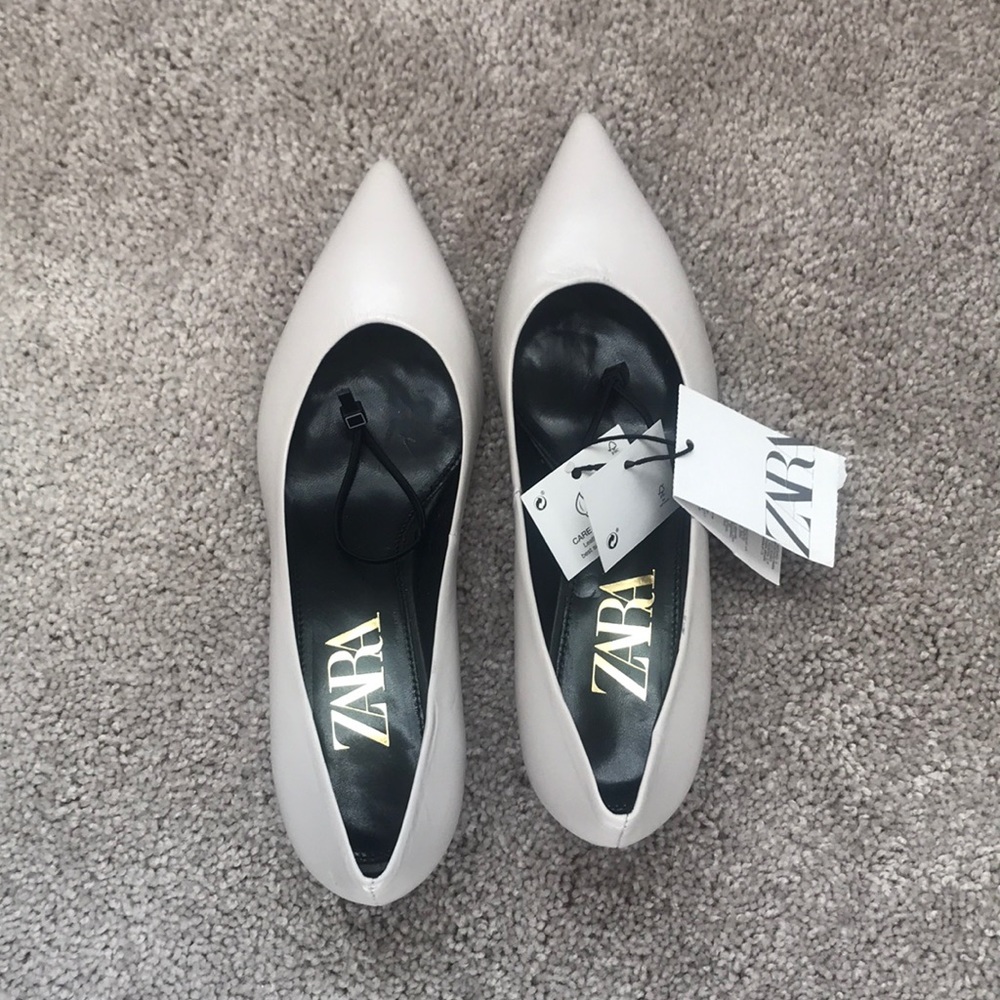 White Pointed Toe One Inch Heels